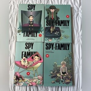 SPY x FAMILY Manga Volume Set 7-10
